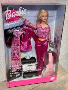 Barbie Fashion Designer “Veste la Moda” Mattel 2001 #29399 – NRFB - Image 01 (August 24, 2026)