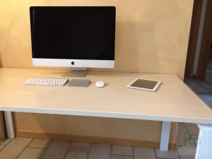 Tavolo scrivania stile Apple - Image 05 (August 21, 2026)