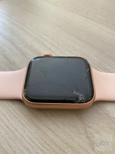 Apple Watch Series 5 funzionante con vetro rotto - Image 04 (August 21, 2026)