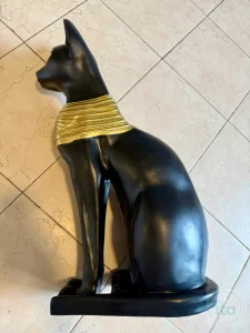 Statua della dea Bastet in vetroresina dipinta a mano - Image 04 (August 21, 2026)