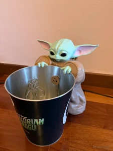 Star Wars Bucket Popcorn - Image 01 (September 8, 2026)